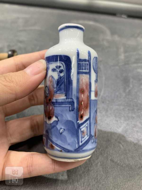 清中期青花釉里红杀妻求将图鼻烟壶 - 图9